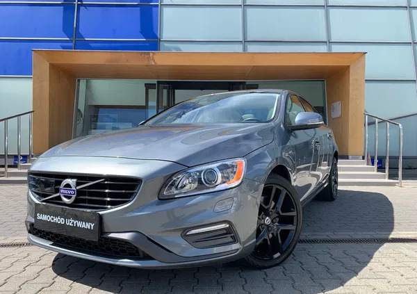 volvo s60 małopolskie Volvo S60 cena 78900 przebieg: 66710, rok produkcji 2017 z Lubsko